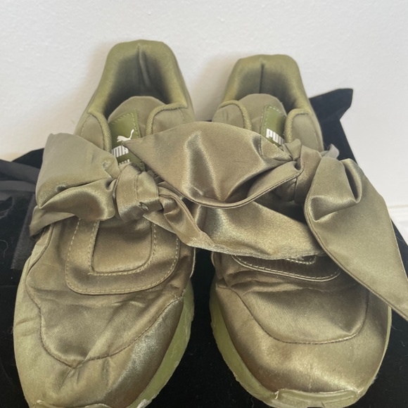 Puma x Fenty Olive sneakers *LIMITED EDITION* - Picture 3 of 3